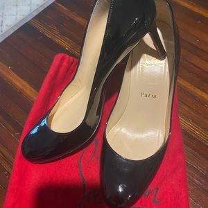 Louboutin Round Toe Black Pumps Size 39